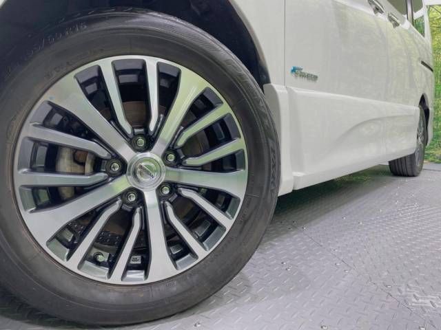 Nissan SERENA 2014-09 15551-13