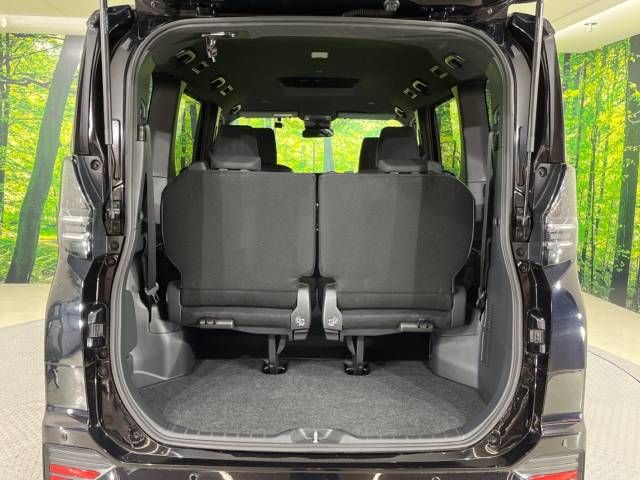 Toyota VOXY 2023-05 25365-11