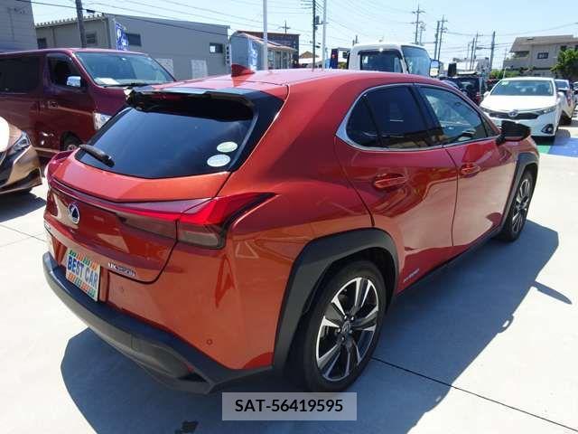 Lexus UX 2019-10 326659-7