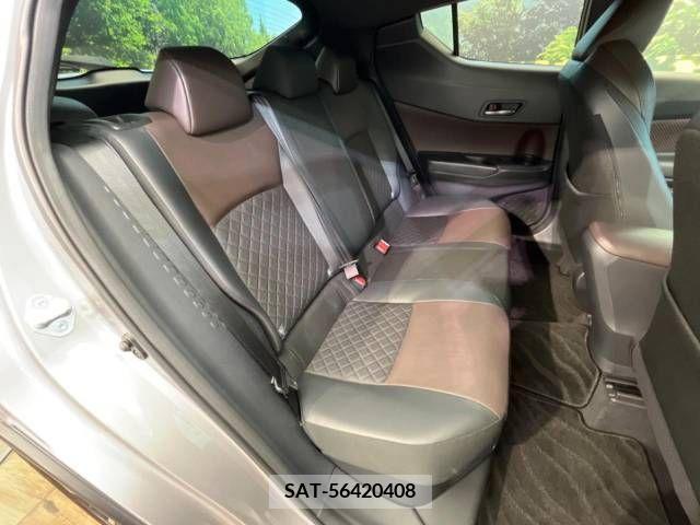 Toyota C-HR 2017-06 322981-10