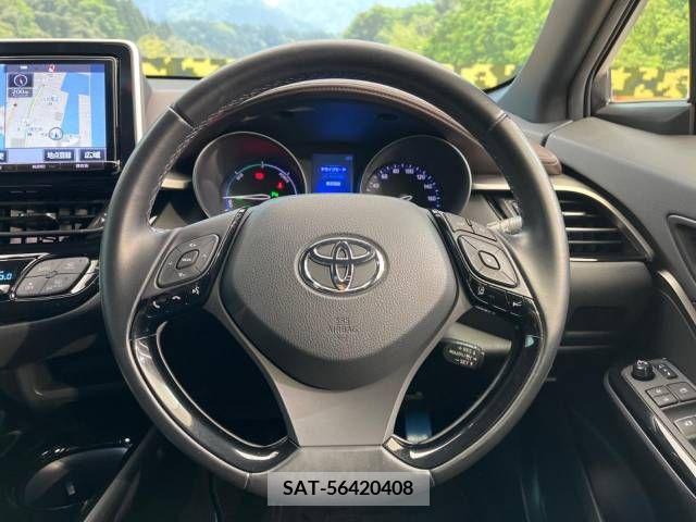 Toyota C-HR 2017-06 322981-8