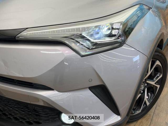 Toyota C-HR 2017-06 322981-12