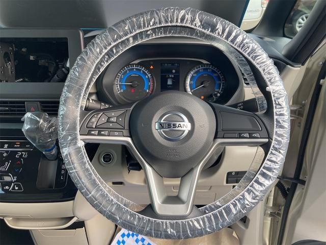 Nissan ROOX 2022-03 8520-8