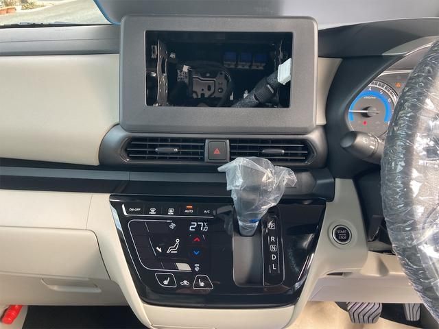 Nissan ROOX 2022-03 8520-9