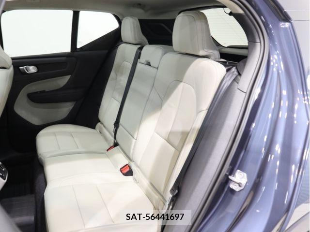 Volvo XC40 2021-07 384049-18
