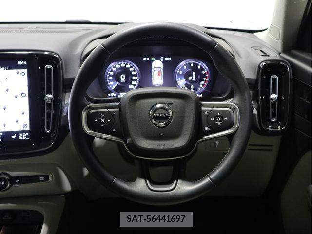 Volvo XC40 2021-07 384049-10