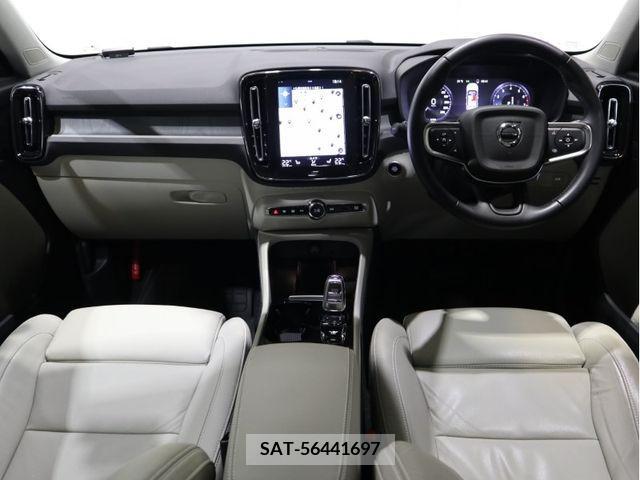 Volvo XC40 2021-07 384049-9
