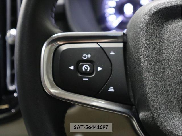 Volvo XC40 2021-07 384049-23