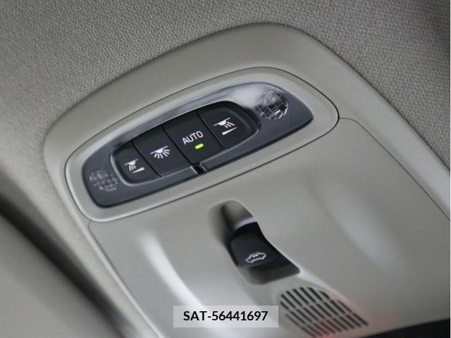 Volvo XC40 2021-07 384049-21