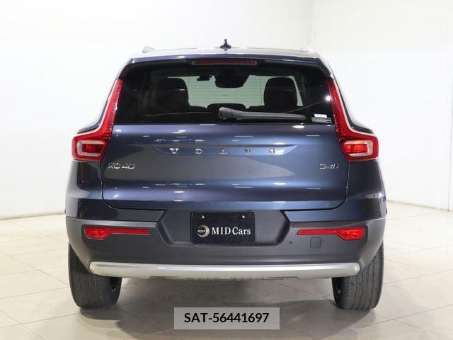 Volvo XC40 2021-07 384049-2