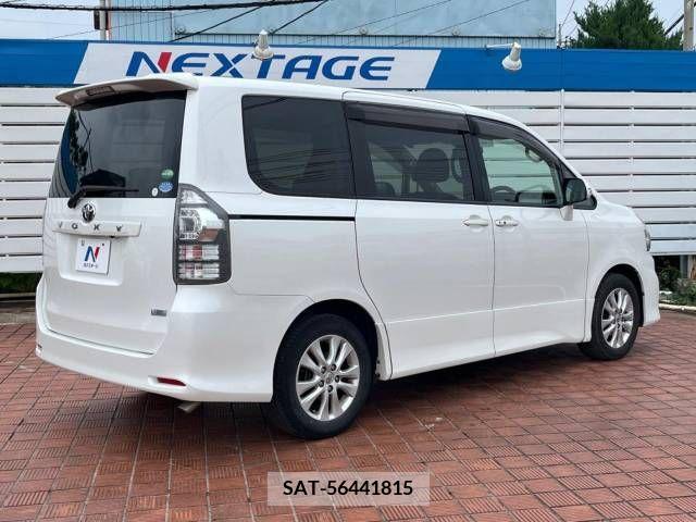 Toyota VOXY 2013-03 321341-17
