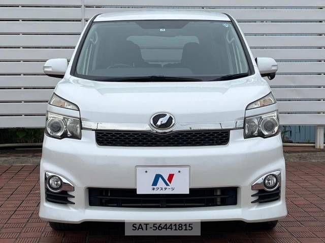 Toyota VOXY 2013-03 321341-14