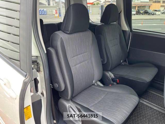 Toyota VOXY 2013-03 321341-9