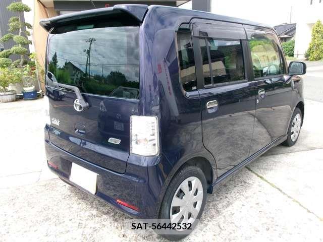 Toyota PIXIS SPACE 2012-04 327413-4