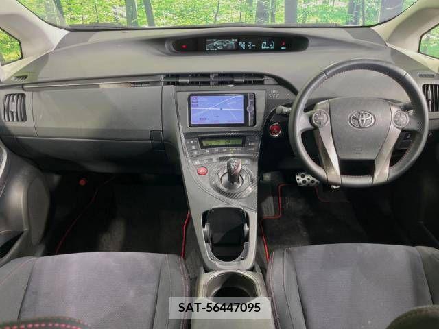 Toyota PRIUS 2012-10 282004-1