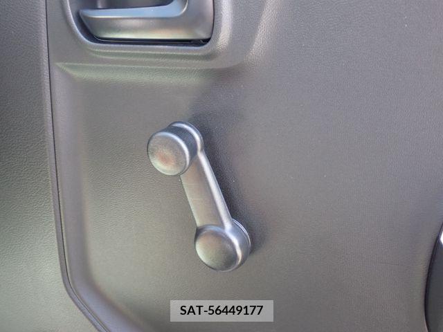 Suzuki ALTO 2018-05 389145-4