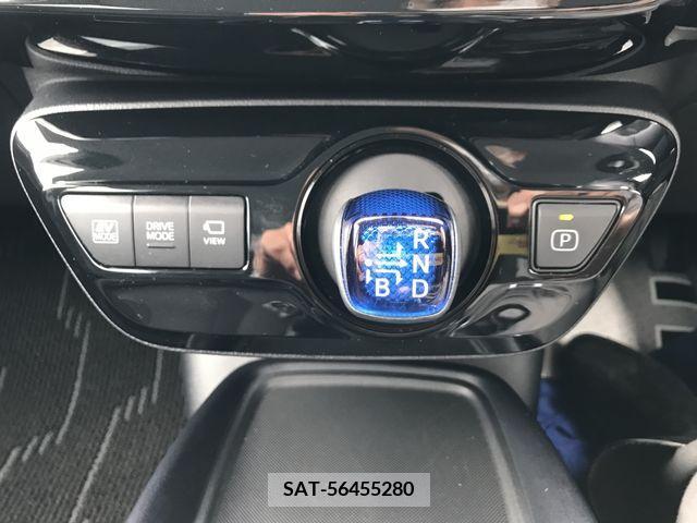 Toyota PRIUS 2021-04 322488-16