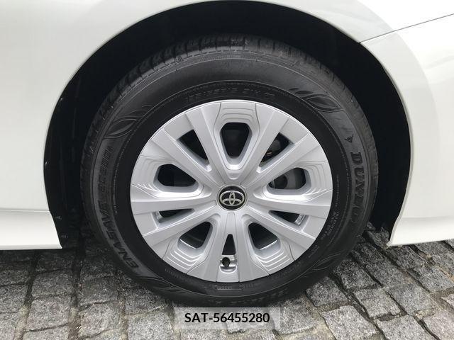 Toyota PRIUS 2021-04 322488-6