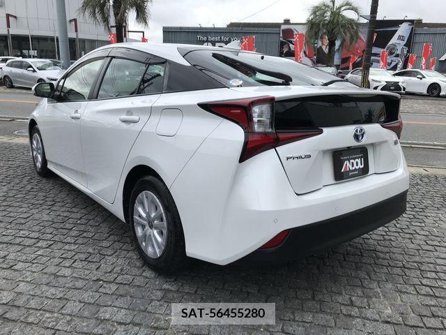 Toyota PRIUS 2021-04 322488-2