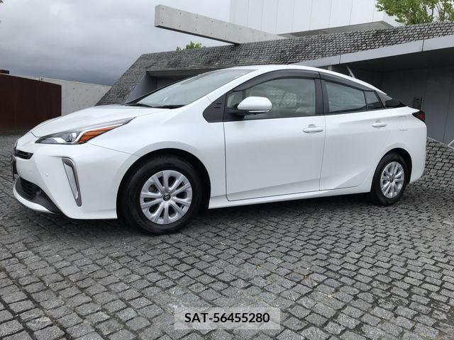 Toyota PRIUS 2021-04 322488-1