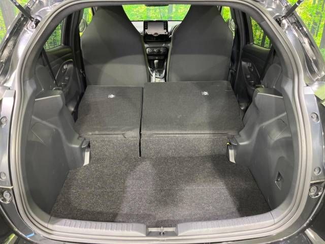 Toyota YARIS 2021-03 10320-11