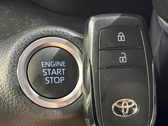 Toyota YARIS 2021-03 10320-4