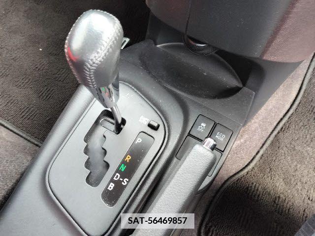 Toyota IQ 2009-10 361870-14