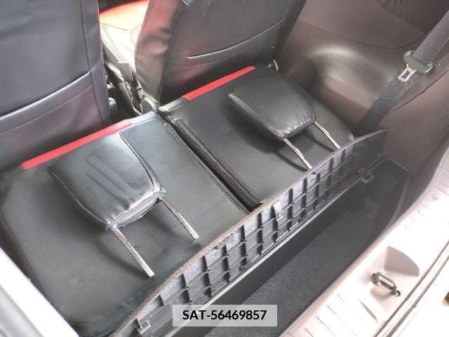 Toyota IQ 2009-10 361870-21
