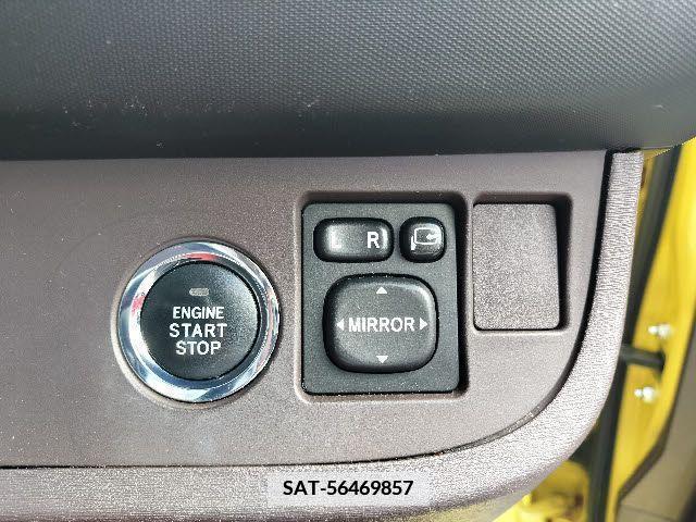Toyota IQ 2009-10 361870-19