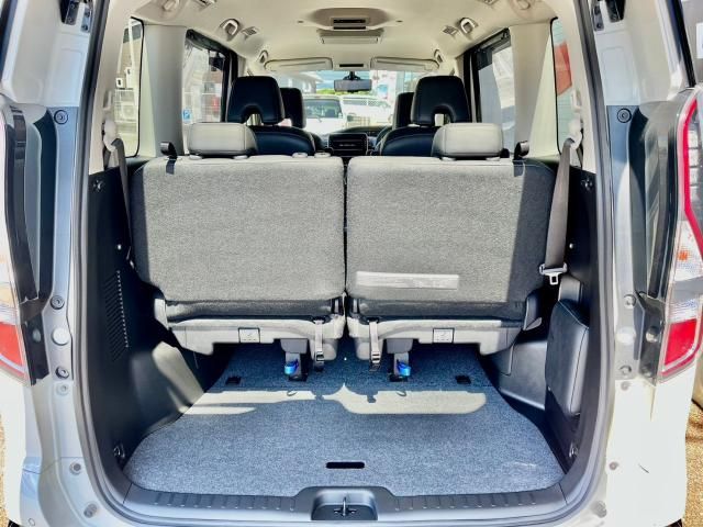 Nissan SERENA 2020-11 184846-24