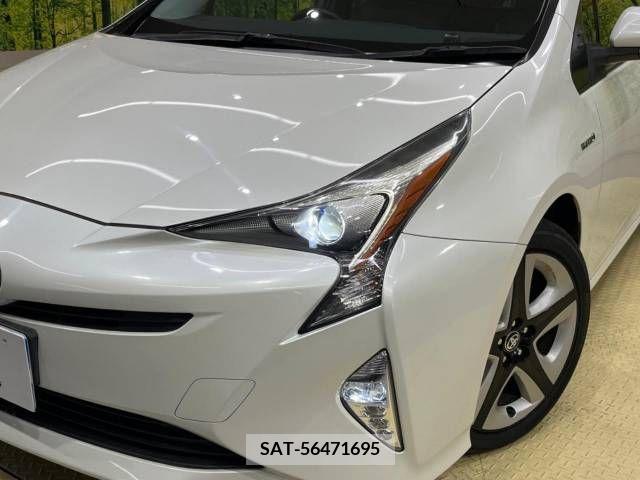 Toyota PRIUS 2016-01 227307-12