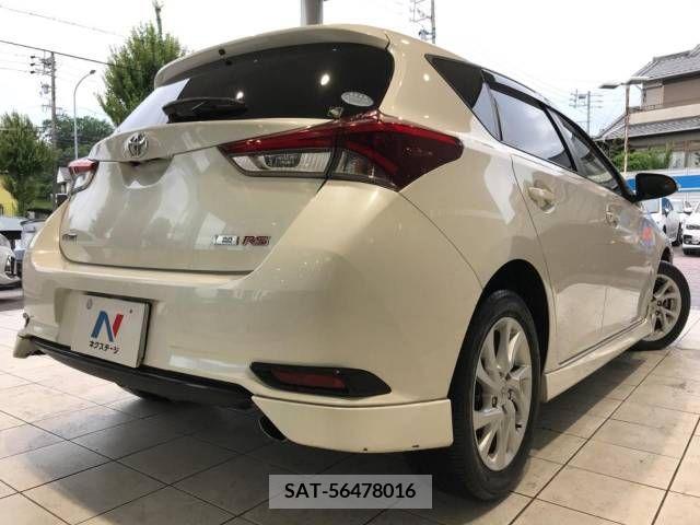 Toyota AURIS 2017-10 328976-18