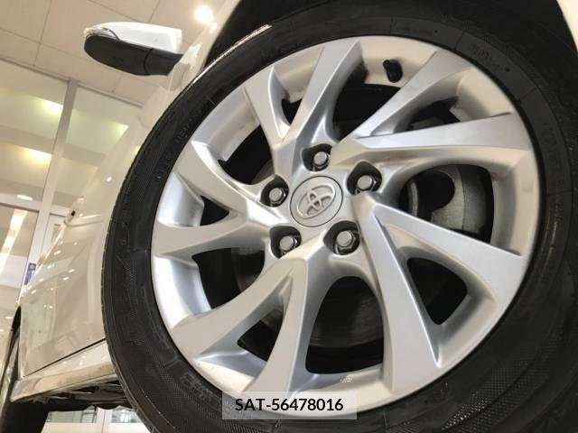 Toyota AURIS 2017-10 328976-14