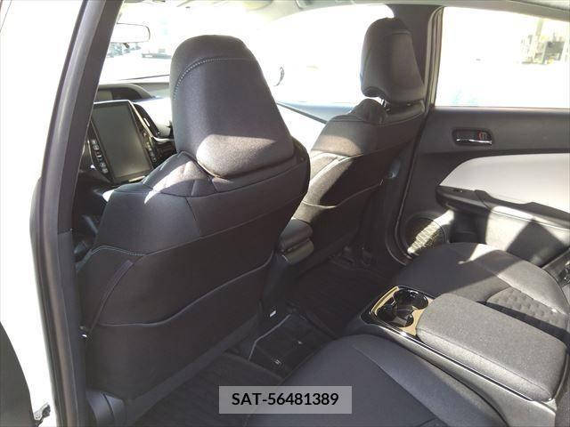 Toyota PRIUS PHV 2017-03 282783-12