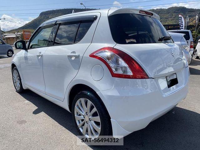 Suzuki SWIFT 2012-10 208418-8