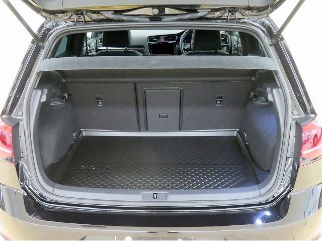 VolksWagen GOLF R 2020-05 2542-13