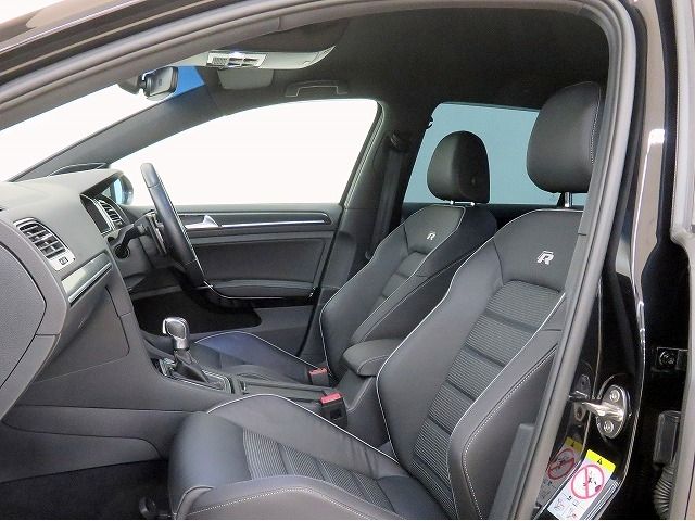 VolksWagen GOLF R 2020-05 2542-4