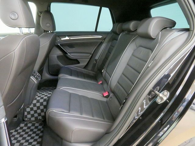 VolksWagen GOLF R 2020-05 2542-12