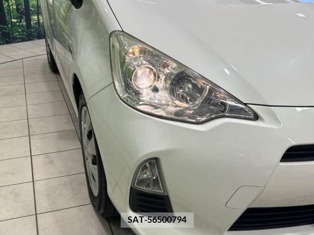 Toyota AQUA 2013-08 350540-12