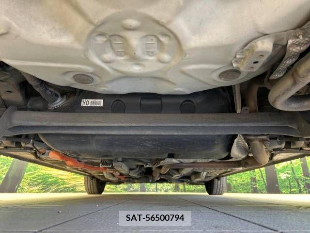 Toyota AQUA 2013-08 350540-19