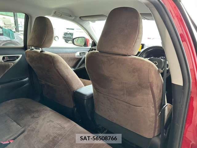 Lexus CT 2011-10 353898-8
