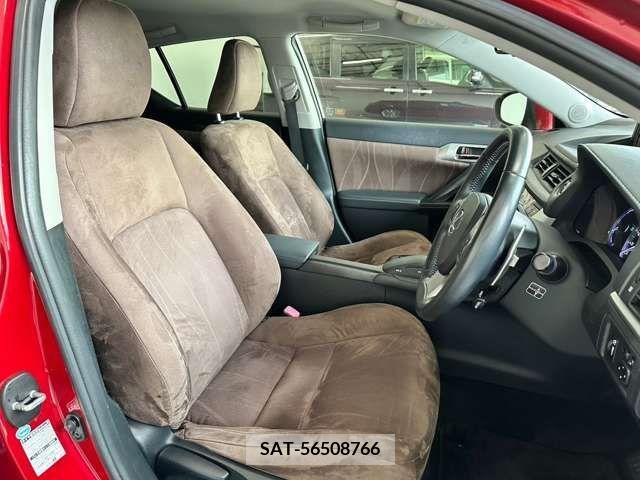 Lexus CT 2011-10 353898-7