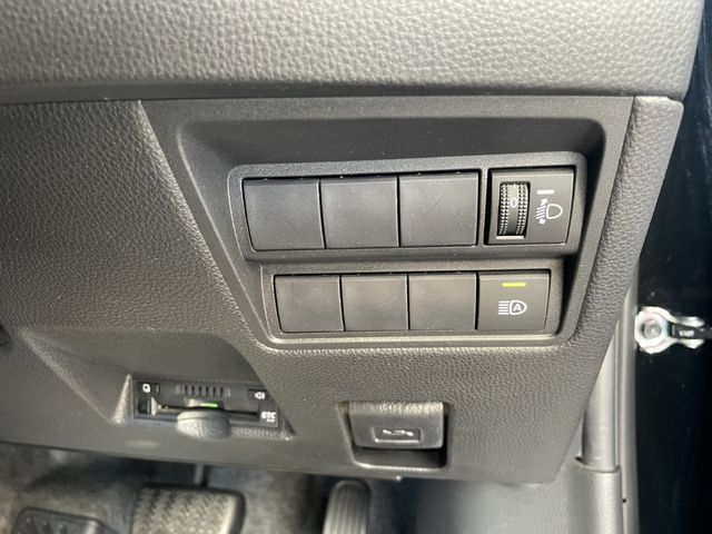 Toyota YARIS 2020-11 24274-12