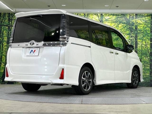Toyota VOXY 2020-12 189067-16