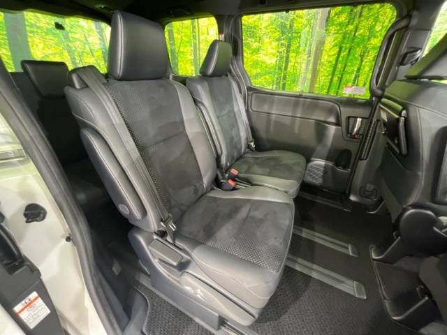 Toyota VOXY 2020-12 189067-8