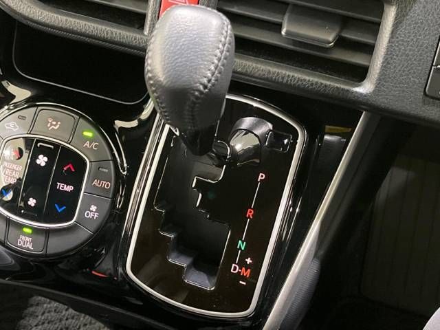 Toyota VOXY 2020-12 189067-19