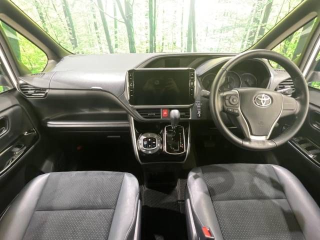 Toyota VOXY 2020-12 189067-1