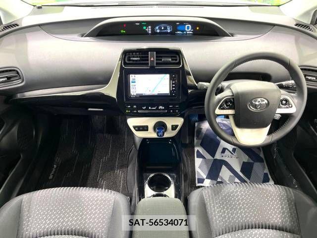 Toyota PRIUS 2018-10 331023-1