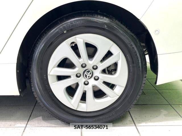 Toyota PRIUS 2018-10 331023-13