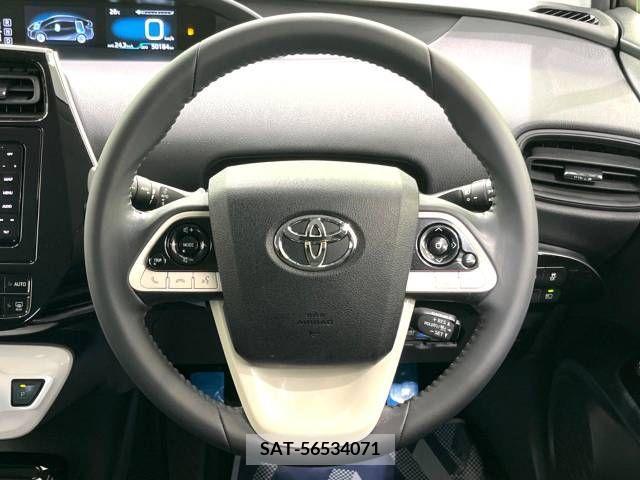 Toyota PRIUS 2018-10 331023-11
